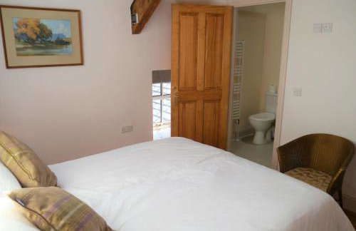 Rusko Stables - Foto 11