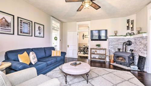 Renovated Farmhouse w Mountain Views and Fire Pit - Foto 5