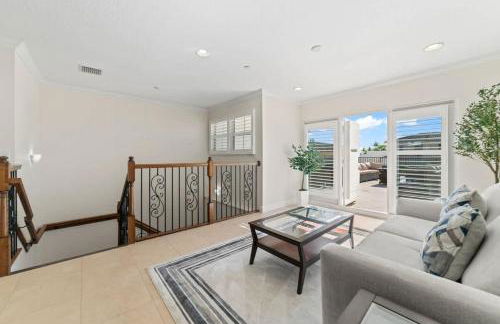 Lux Home with Rooftop & Elevator 2mi to Beach - Foto 30