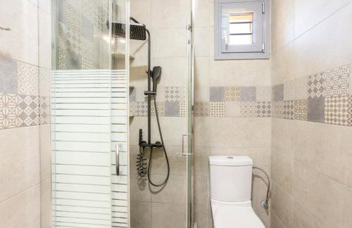 AG Stone Home - Idyllic Beachside Villa in Isthmia - Foto 21