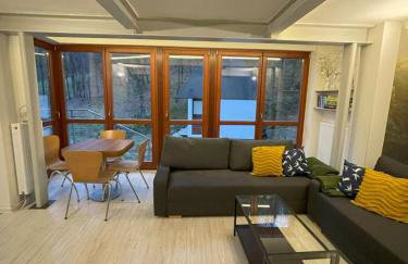 DOMKI w LESIE NAD RZEKĄ - Foto 20