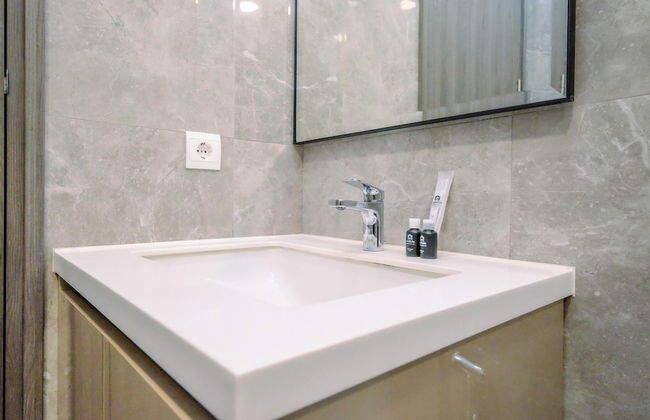 Exclusive And Homey 2Br Apartment Arumaya Residence - Photo 15