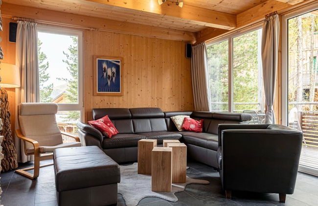 Lavish Chalet With Outdoor hot tub - Foto 13