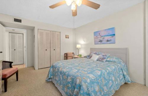 Cozy Ocean Condo with Pool Small Dog Friendly - Foto 20
