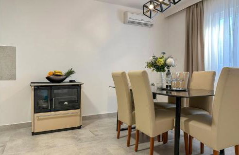 2 Bedroom Nice Home In Rascane - Foto 5