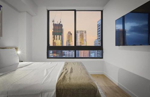 Upscale Downtown Condo Pool Gym & Skyline Views - Foto 22