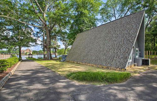 Deck, Boat Slip and Views Lake Hamilton Cabin! - Foto 33