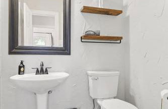 The Best of Lakeside Living - Luxury at its Finest - Photo 32