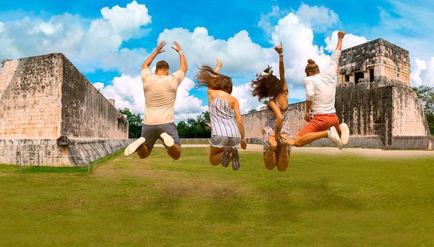 Tour de Tulum + Parque Xel-Há : Todo Incluido 2 - en - 1 Combo de Descuento - Foto 3, Capture los momentos en la zona arqueológica de Tulum.