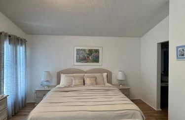 Private pool with a beautiful view overlooking the lake! Near Disney - Universal - Foto 10