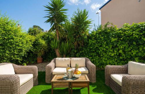 Sardinian Pearl - Poetto Beach Villa, South Sardinia - Foto 1