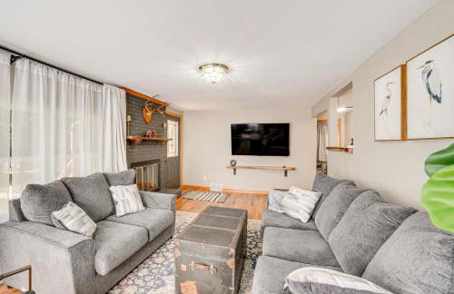 Walk to Water Lake House in Suring! - Foto 3