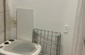 Apartamento de 2 quartos, com ar-condicionado em um deles, e no outro ventilador de teto, cama pras cinco ocupantes e garagem, a 2 km do centro - Photo 14