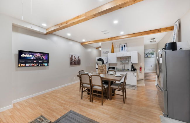 Stockyards- 4min Pet Friendly 3BR Luxe Gem - Foto 12