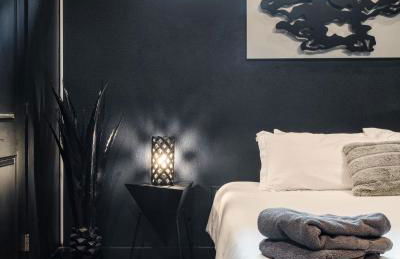 Stylish Home with Pool & Hot Tub near Downtown - Foto 16