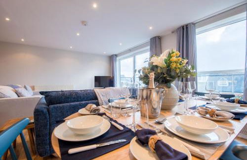 Beautiful Central Tenby Apartment with free parking - Photo 6