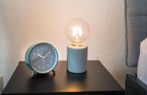 SCHWARZLINS LoftRaum - Stilvolles Apartment mit Smart TV, NETFLIX, Disney Plus, schnellem WLAN, Parken, Nespresso - Foto 20