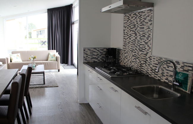 Charming Retreat for Your Escape - Photo 11