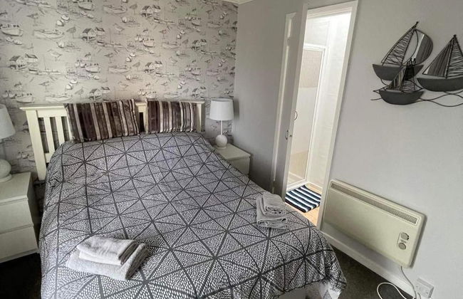 Villa - Sleeps 6 - Pets Ok - Pool - Parking - Foto 4