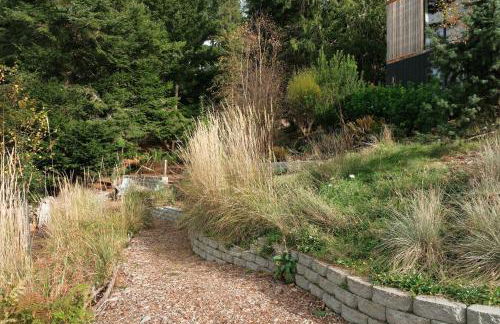 Water Views, Walk to Beach! New Hot Tub! - Foto 53