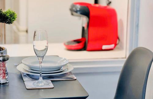 Cosy 1 bed flat, sleeps 4, free parking - Photo 4