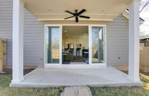 Walk to Restaurants Modern Escape Near Kyle Field - Photo 33