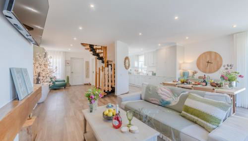 5 star Luxury SevenPines apartment with large balcony and 3 communal pool - Foto 3