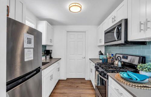 Highly Rated Beach House 35 Blocks to Beach & Main St 6 Badges, Patio, Grill - Foto 13