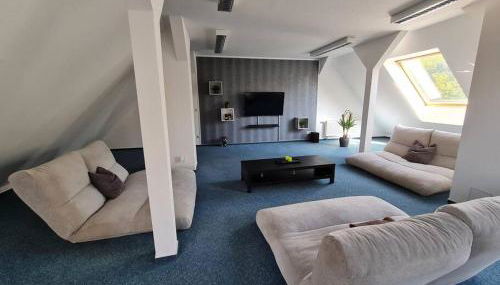 6 bedroom Private APARTMENT & Lounge - Foto 3