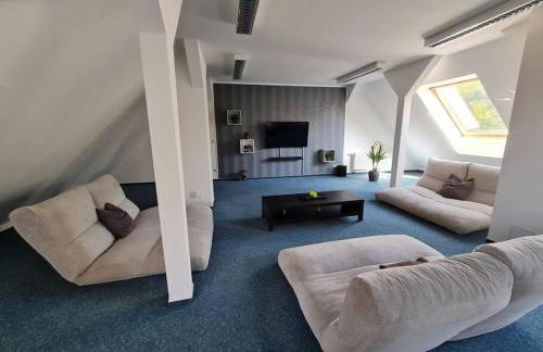 6 bedroom Private APARTMENT & Lounge - Foto 3