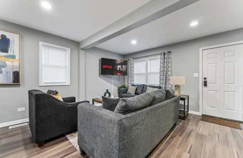 Newly remodeled Near Lake 4BR Hot Tub Navy Family home - Foto 5