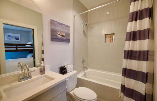 Luxury Townhome Skyline Views Mins To DT - Foto 2