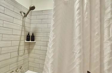 King Bed Suite in Conroe , Garage Available - Foto 43