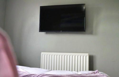 Heathrow Modern House with Parking & Fast WiFi - Foto 15