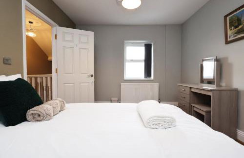 Modern Comfort 4 Bedrooms and Great Location - Foto 60