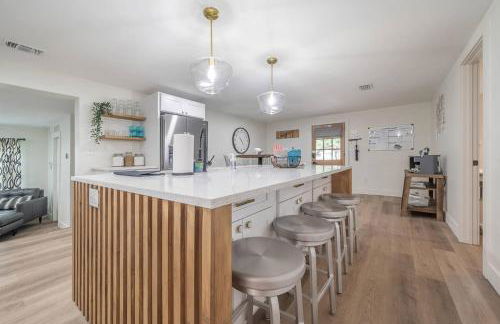 Contemporary Oaks | Heated Pool + Screened Lanai - Foto 3