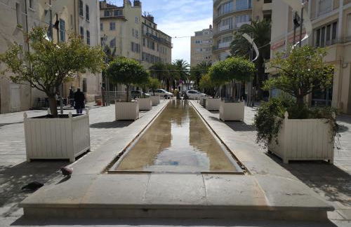 Superbe T3 climatisé - centre historique - vue port de plaisance - balcon - WIFI - 5e avec ascenseur - Foto 44