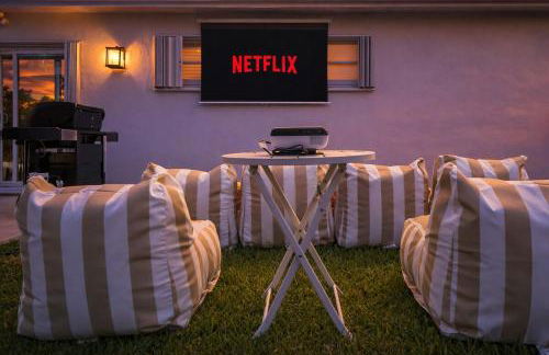 Palms Oasis with Salt Pool Movies Firepit Golf - Photo 22