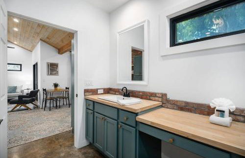 Petit Paradis Studio with hot tub - Photo 27