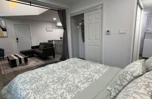 2BD DT Dallas l FIFA READY l 5 Min from Love Field - Foto 20