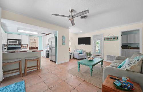 Golf Cart-Jacuzzi-Surfing Abode on Hutchinson Island - Foto 34