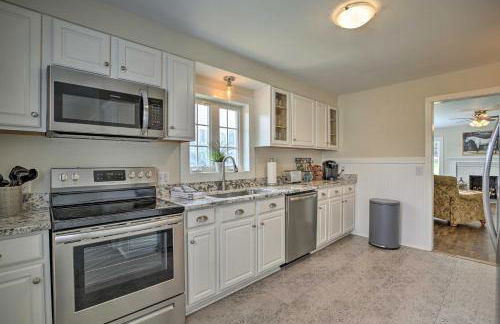 Idyllic Getaway with Deck about 4 Mi to Dtwn Athens - Foto 9