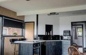 Romantic Seaside Chalet Retreat Solent Breezes - Foto 35