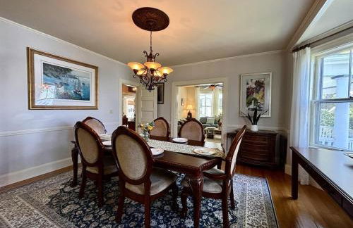 Big New England Family Home; walk to beach, shops - Foto 46