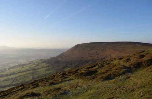 Luxury Spacious Country Home w/ Mountain Views - Photo 7