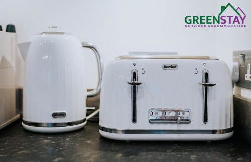 "The Penthouse Newquay" by Greenstay Serviced Accommodation - Spacious 3 Bed 3 Bath Apt with Sea Views, Sun Terrace & Private Parking - Perfect For Families, Small Groups & Business Travellers - 5 Mins To Beaches, Shops & Restaurants - Dog Friendly - Foto 32