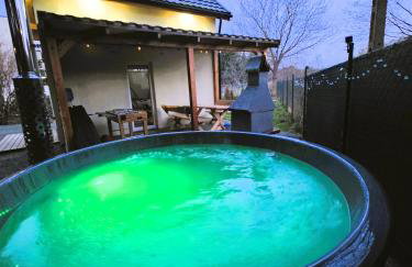 Holiday House Lawendowa Przystań - dom z jacuzzi nad jeziorem - Foto 1