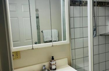 Emerald City Studio Suite - Photo 19