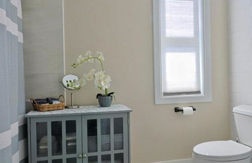 Modern Abode 2BR Near UofR, Highland, Downtown Rochester, NY Sleeps 4 - Foto 27