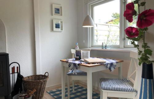 Blaue Pause - Hygge-Häuschen mit Garten und Kamin - Foto 5